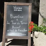 La Tour Du Terroir Oda ve Kahvaltı 3*
