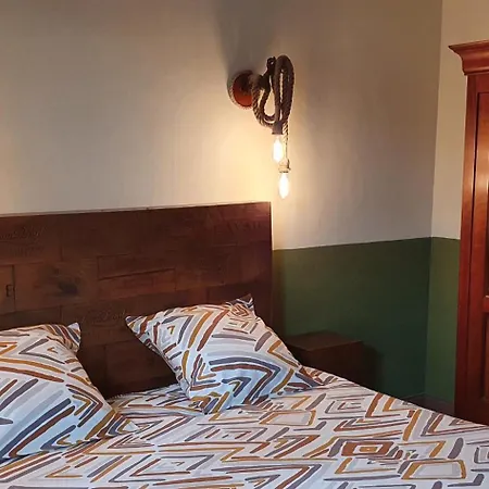 La Tour Du Terroir Nocleg ze śniadaniem 3*