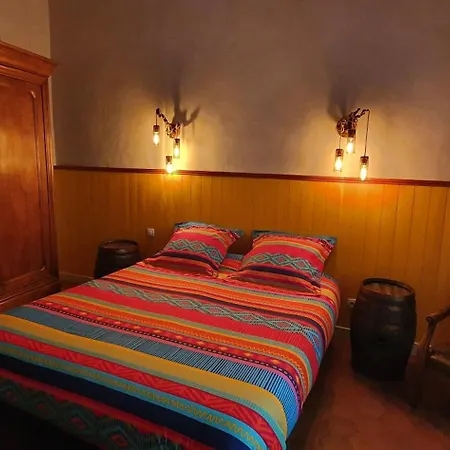 La Tour Du Terroir Nocleg ze śniadaniem 3*