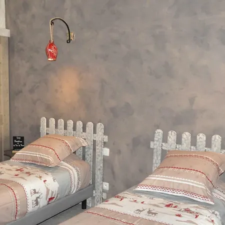 La Tour Du Terroir Nocleg ze śniadaniem 3*